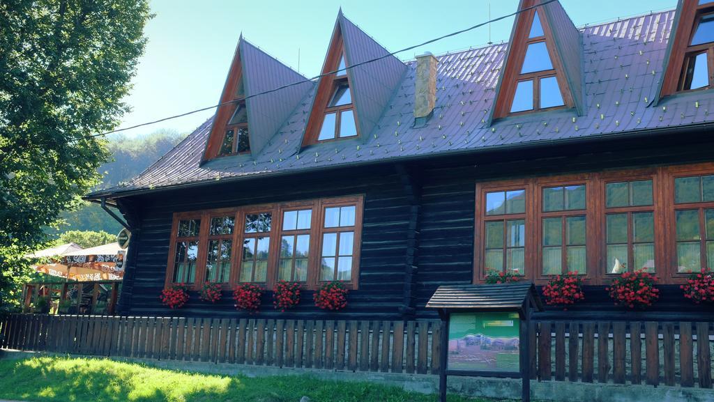 Penzion Manin Považská Bystrica Eksteriør bilde